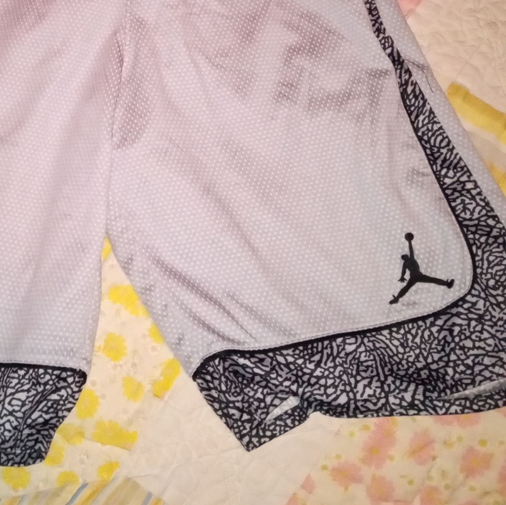 Nike shorts - Picture 3 of 3